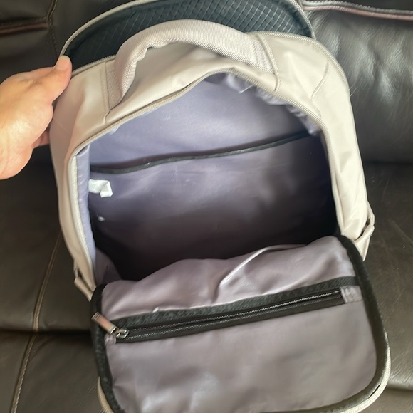 SIGNATURE FAY TRIP BACKPACK - Picture 7 of 8